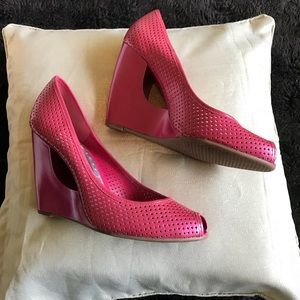 BCBGirls Shoes - BCBG Girls pretty pink shoes. Excellent condition BCBGirls Shoes - BCBG Girls pretty pink shoes. Excellent condition